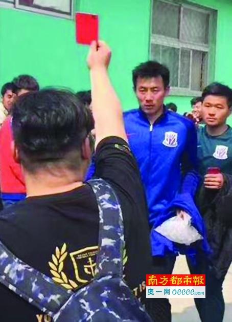 面具背后