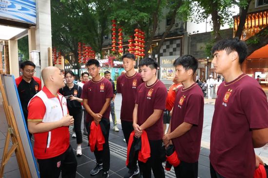 女被c黄扒衣服视频软件