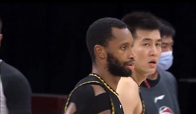 隔壁房间的故事